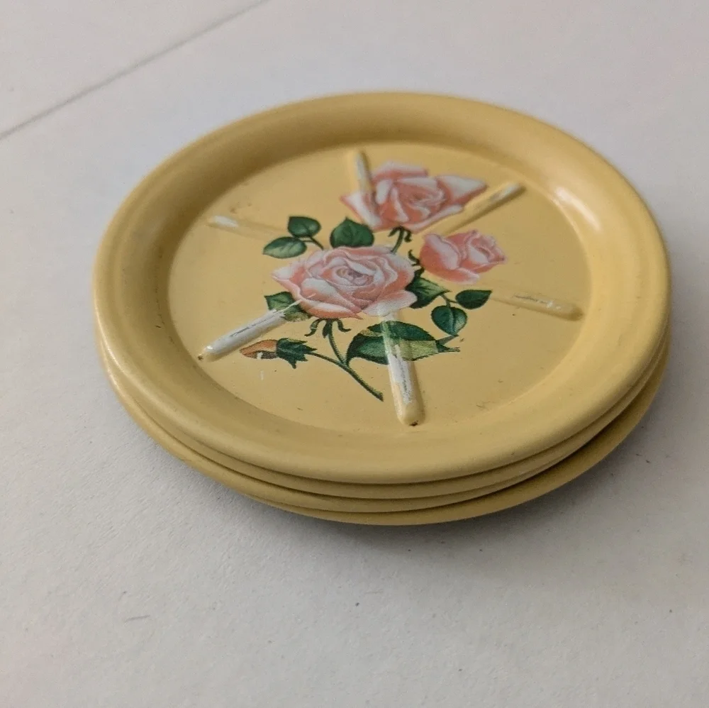 Vintage Rose floral tin metal coasters or ind ash trays/trinket dish. Set of 4